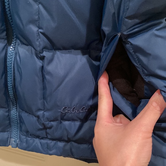 Cabela’s navy blue goose down vest, Sz XL (youth?) - Picture 2 of 5